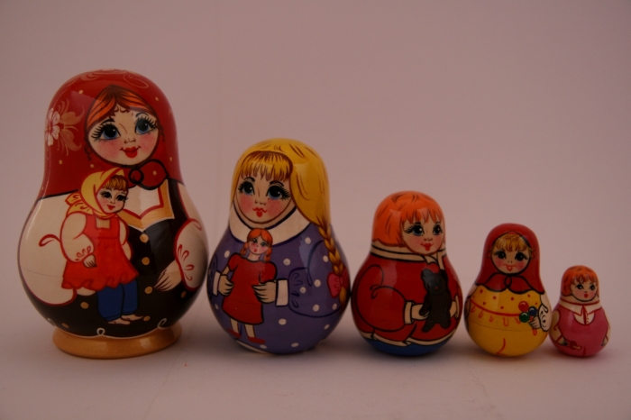 Matroschka "Maschenjka" Komplett 5 Puppen (m406)